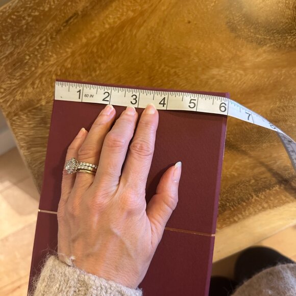 Charlotte Tilbury Gift Box - Picture 3 of 7